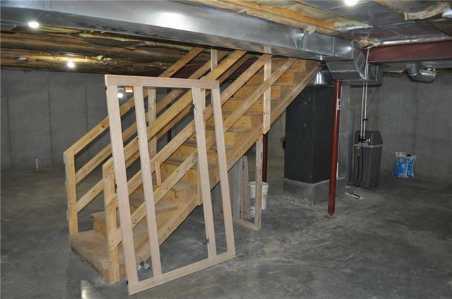 3404 N 9th Street, St Joseph, MO 64505