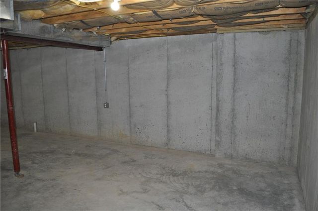 3404 N 9th Street, St Joseph, MO 64505