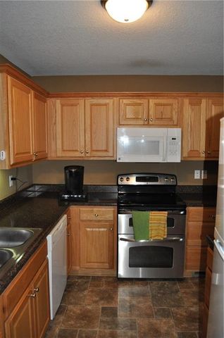 3404 N 9th Street, St Joseph, MO 64505