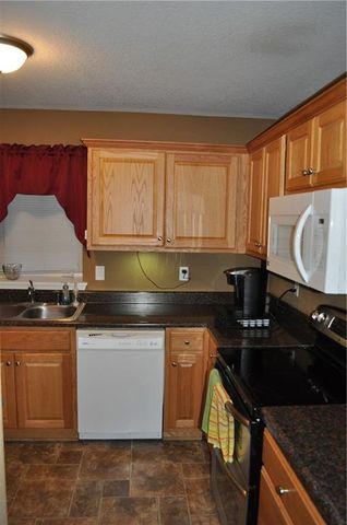 3404 N 9th Street, St Joseph, MO 64505