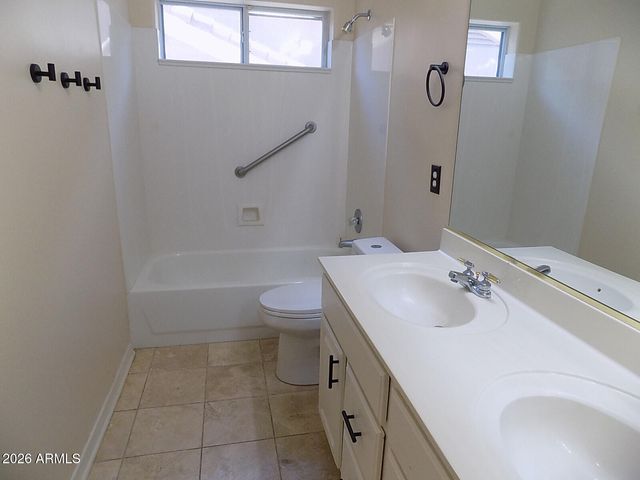 14206 S 12TH Place, Phoenix, AZ 85048
