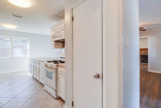 1713 James Madison Drive, Biloxi, MS 39531