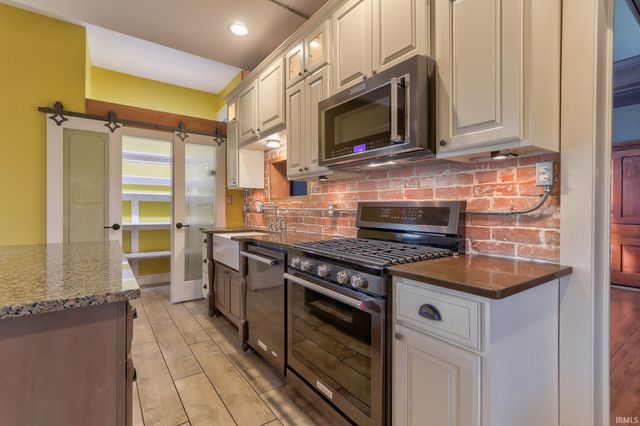 529 Herndon Drive, Evansville, IN 47711