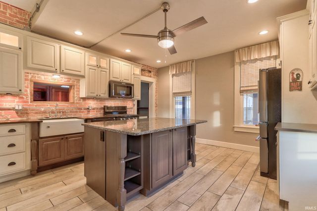 529 Herndon Drive, Evansville, IN 47711