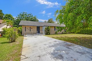 2886 Floral Road, Lake Worth, FL 33462