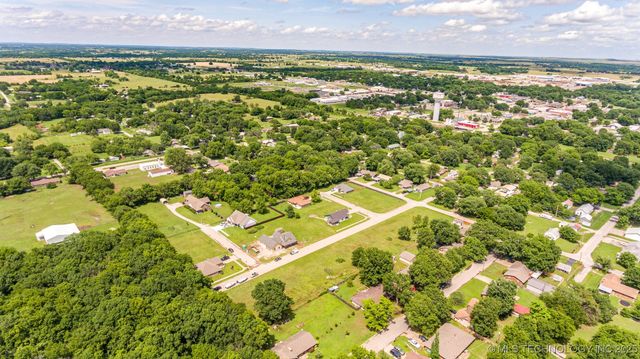 406 W 7th Street, Dewey, OK 74029