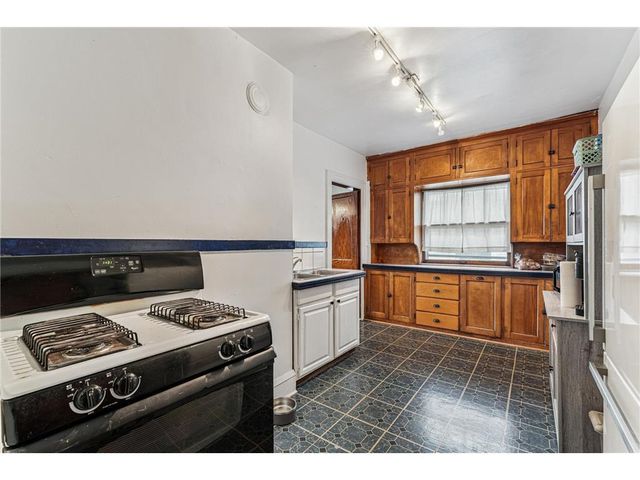 1186 Marshall Avenue, Saint Paul, MN 55104