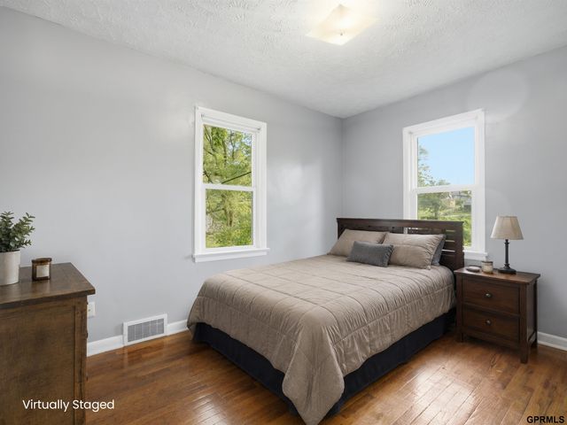 2612 W Chandler Road, Bellevue, NE 68147