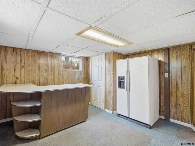 2612 W Chandler Road, Bellevue, NE 68147