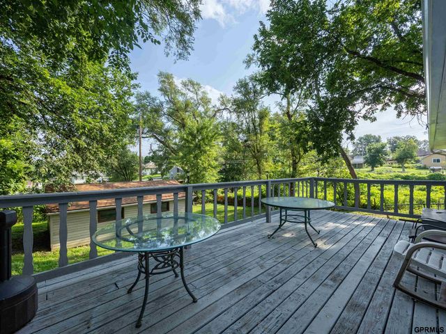 2612 W Chandler Road, Bellevue, NE 68147