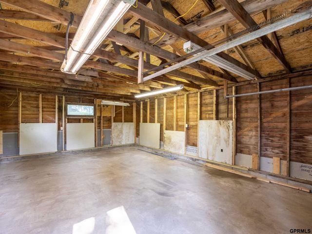 2612 W Chandler Road, Bellevue, NE 68147