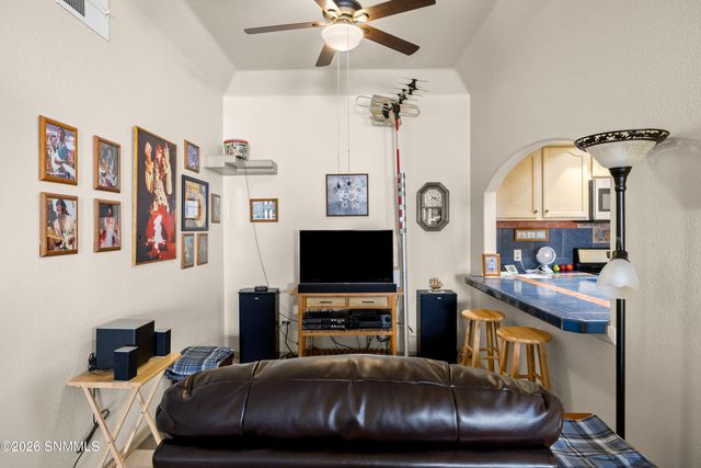 891 Chateau Drive, Las Cruces, NM 88005