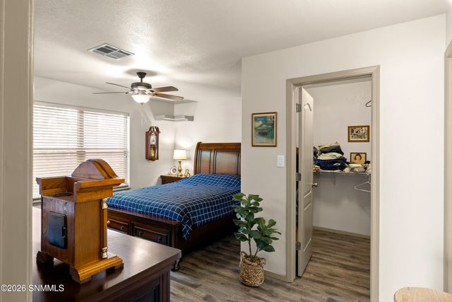 891 Chateau Drive, Las Cruces, NM 88005