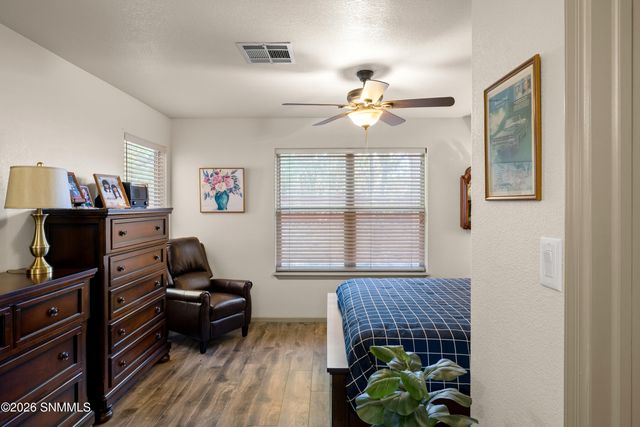 891 Chateau Drive, Las Cruces, NM 88005