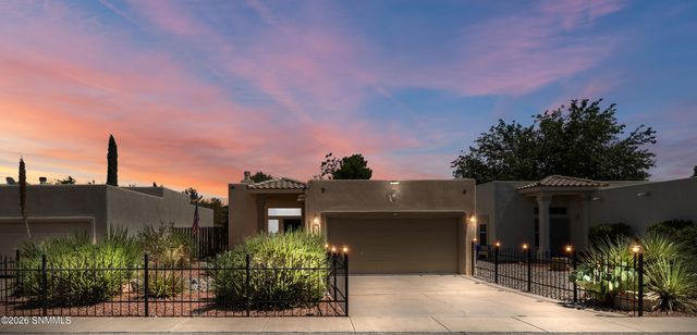 891 Chateau Drive, Las Cruces, NM 88005