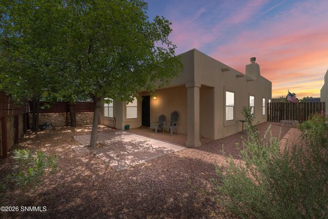 891 Chateau Drive, Las Cruces, NM 88005