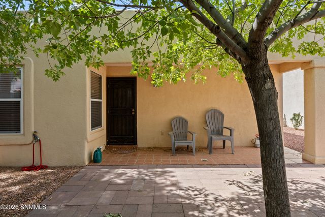 891 Chateau Drive, Las Cruces, NM 88005