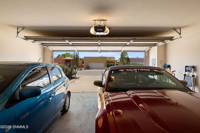 891 Chateau Drive, Las Cruces, NM 88005