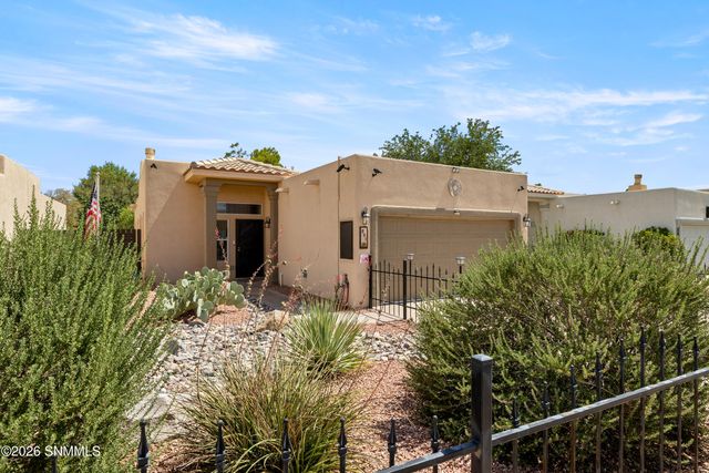 891 Chateau Drive, Las Cruces, NM 88005