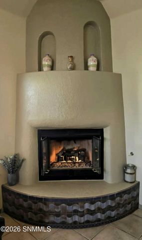 891 Chateau Drive, Las Cruces, NM 88005