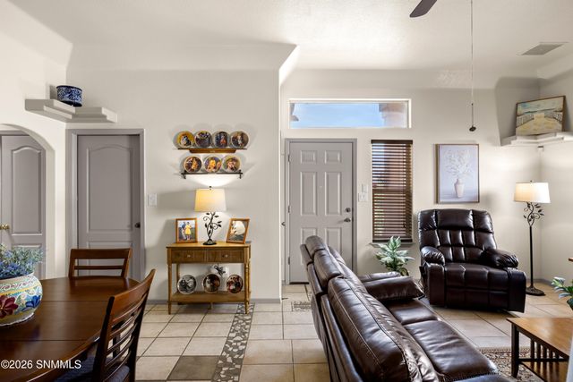 891 Chateau Drive, Las Cruces, NM 88005