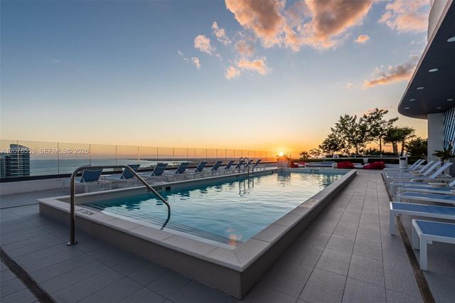 45 SW 9th Street 1706, Miami, FL 33130