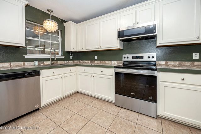 21455 E Edgewood Drive, Saucier, MS 39574