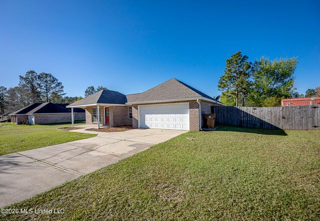 21455 E Edgewood Drive, Saucier, MS 39574