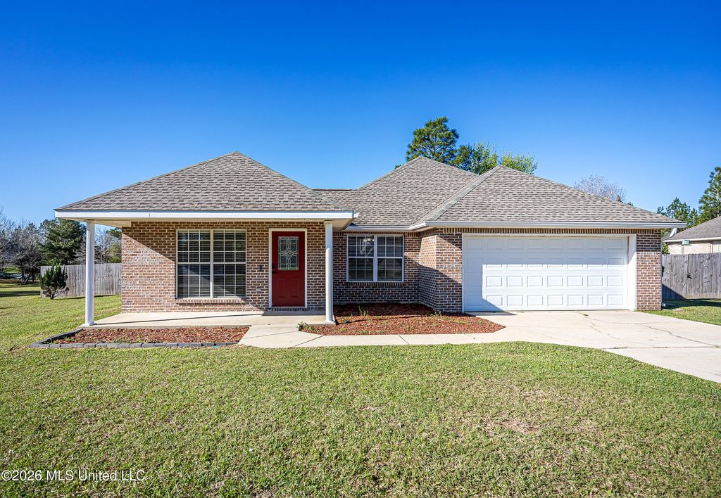 21455 E Edgewood Drive, Saucier, MS 39574