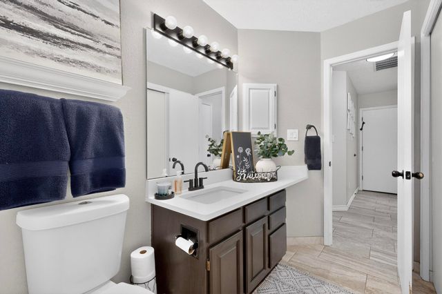 4525 Palmyra Avenue NW, Albuquerque, NM 87114