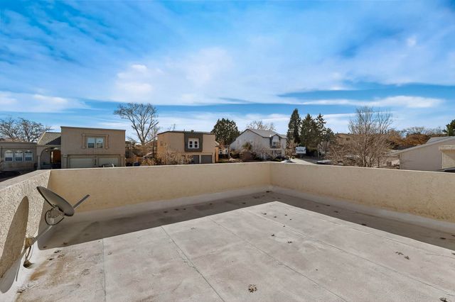 4525 Palmyra Avenue NW, Albuquerque, NM 87114