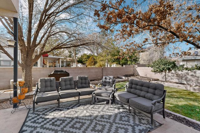 4525 Palmyra Avenue NW, Albuquerque, NM 87114