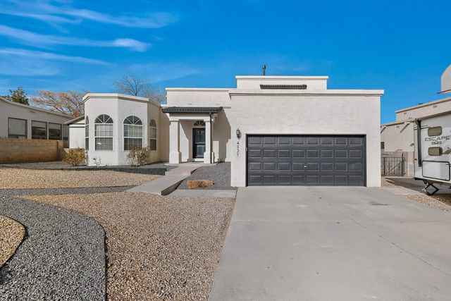 4525 Palmyra Avenue NW, Albuquerque, NM 87114