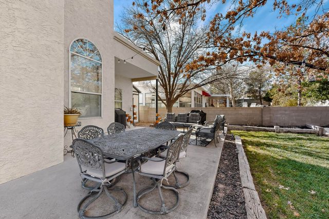 4525 Palmyra Avenue NW, Albuquerque, NM 87114