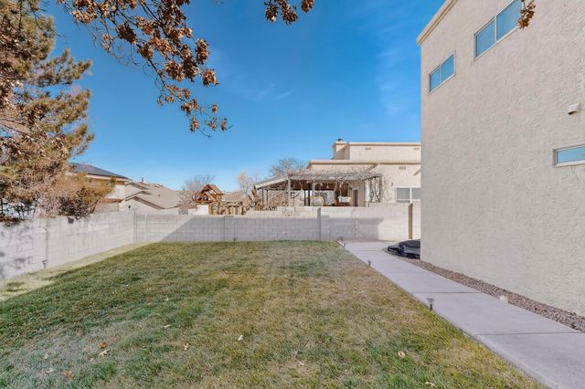 4525 Palmyra Avenue NW, Albuquerque, NM 87114