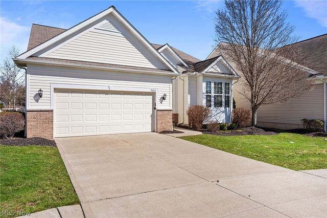 9226 Rainier Court, Strongsville, OH 44136