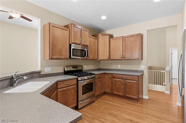 9226 Rainier Court, Strongsville, OH 44136