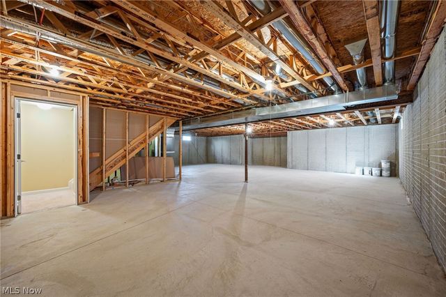 9226 Rainier Court, Strongsville, OH 44136