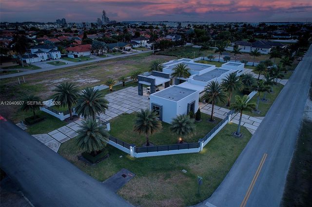 13052 NW 102nd Avenue, Hialeah Gardens, FL 33018