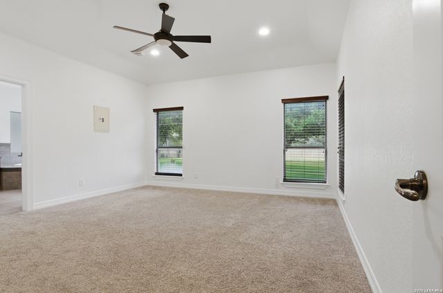 8524 VERANO DR, San Antonio, TX 78266