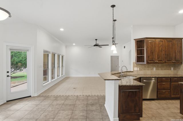 8524 VERANO DR, San Antonio, TX 78266