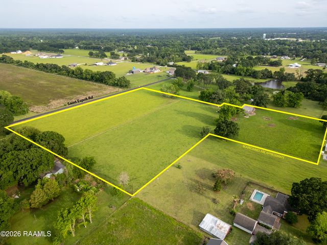 818 Saint Esprit Road, Carencro, LA 70520