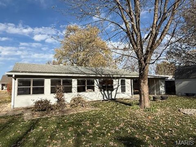 2620 Carolyn Boulevard, Granite City, IL 62040