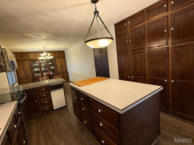 2620 Carolyn Boulevard, Granite City, IL 62040