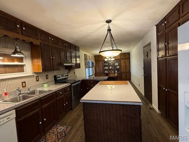 2620 Carolyn Boulevard, Granite City, IL 62040