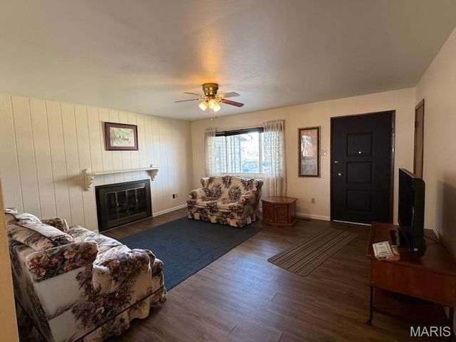 2620 Carolyn Boulevard, Granite City, IL 62040