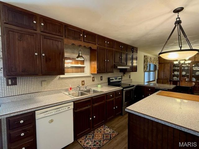 2620 Carolyn Boulevard, Granite City, IL 62040