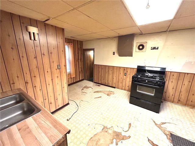 5 Sauer Place, Rochester, NY 14620