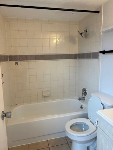 701 Nelray BLVD 4, Austin, TX 78751