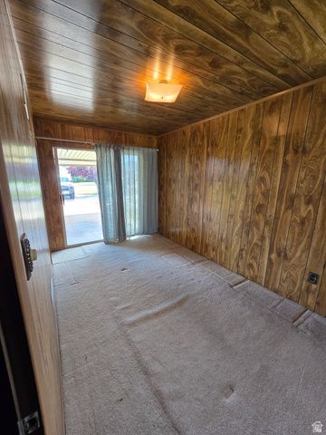 5339 S 2000 W, Roy, UT 84067